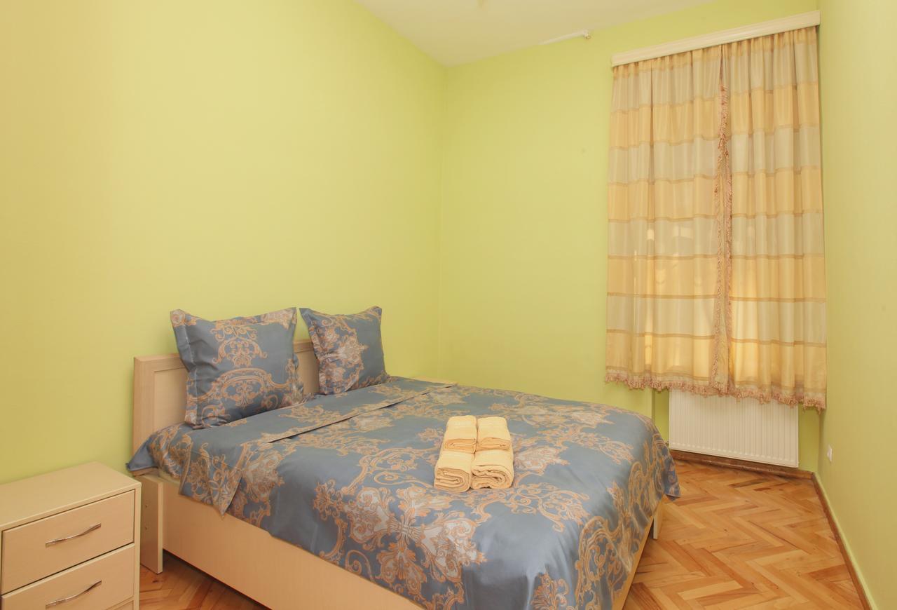 Apartment At Stalin House Tbilisi Exterior foto