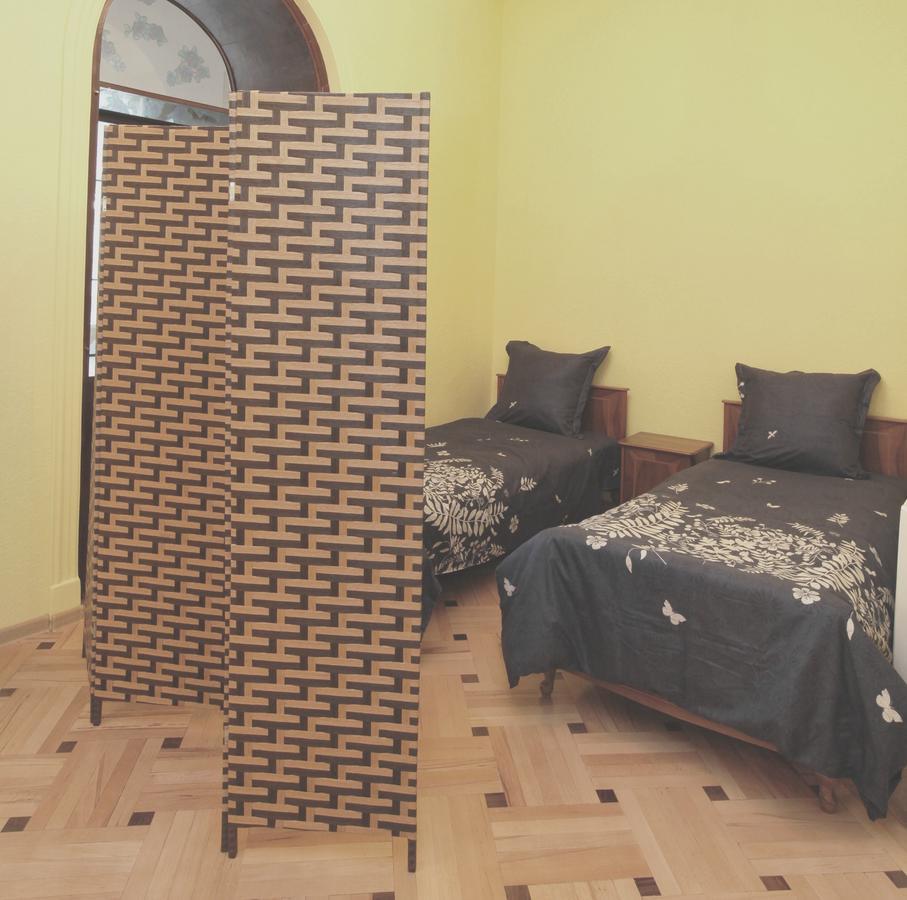 Apartment At Stalin House Tbilisi Exterior foto