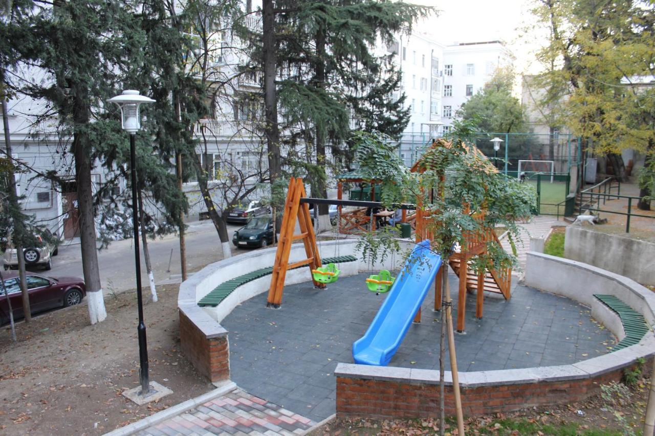 Apartment At Stalin House Tbilisi Exterior foto
